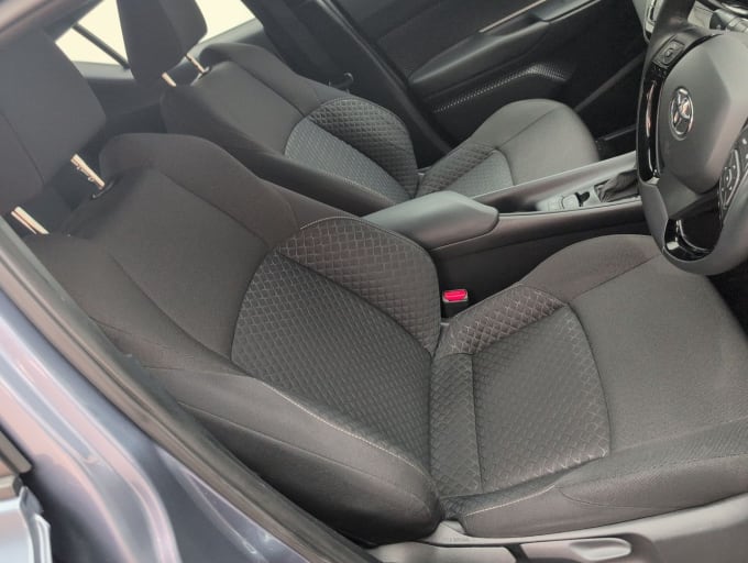 2025 Toyota C-hr