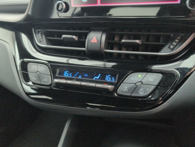 2025 Toyota C-hr
