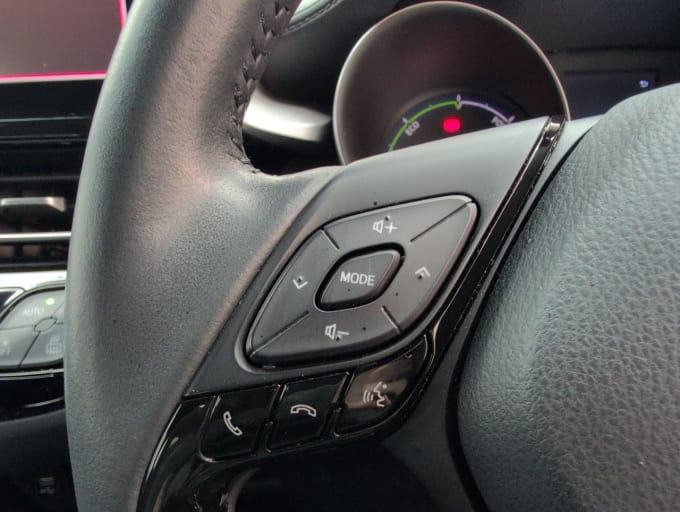 2025 Toyota C-hr