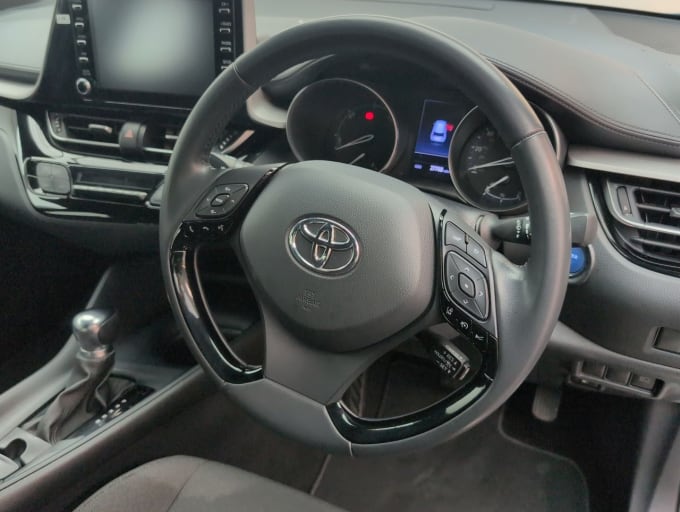 2025 Toyota C-hr