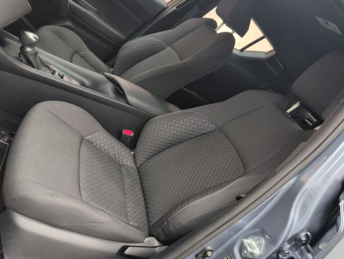 2025 Toyota C-hr