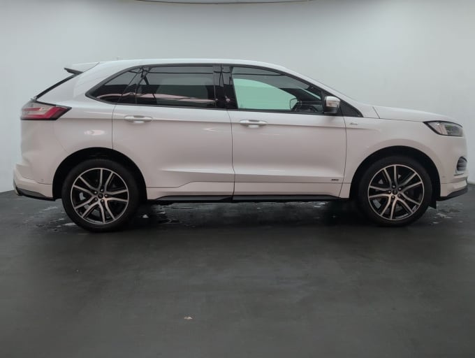 2025 Ford Edge