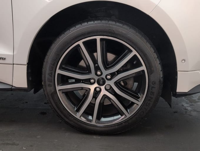 2025 Ford Edge