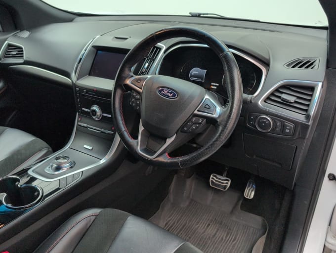 2025 Ford Edge