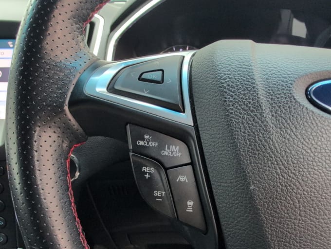 2025 Ford Edge