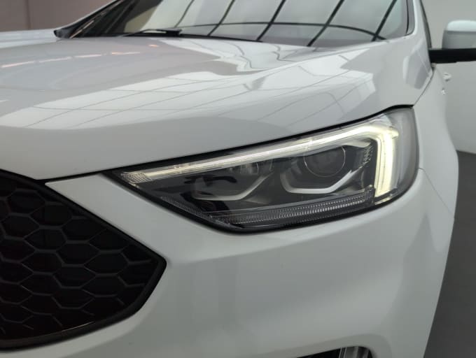 2025 Ford Edge