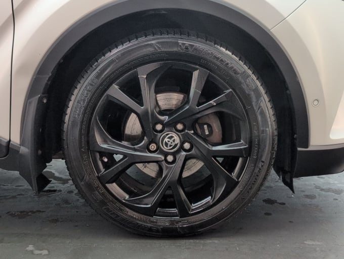 2025 Toyota C-hr