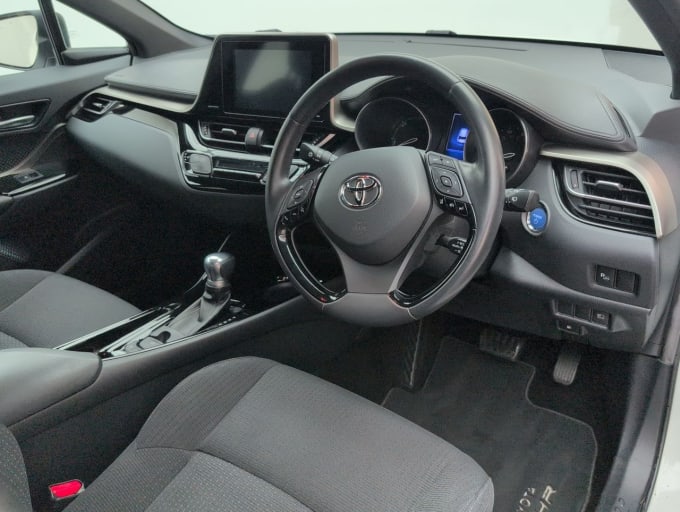 2025 Toyota C-hr