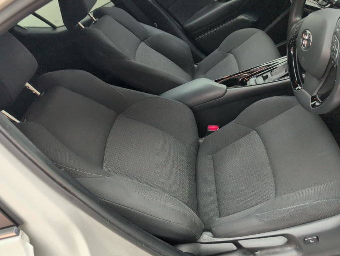 2025 Toyota C-hr