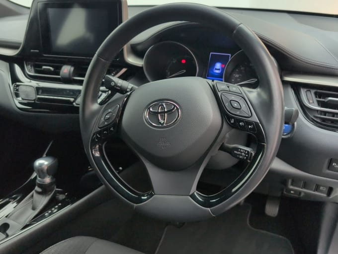 2025 Toyota C-hr