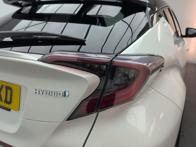 2025 Toyota C-hr