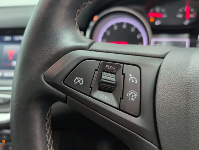 2025 Vauxhall Astra