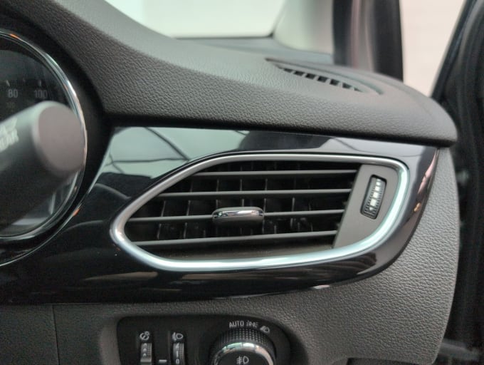 2025 Vauxhall Astra