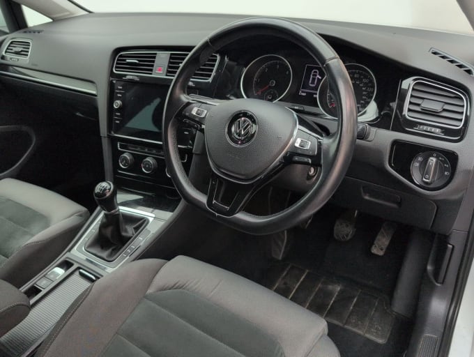 2025 Volkswagen Golf