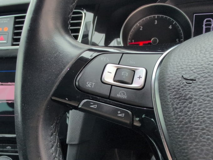 2025 Volkswagen Golf