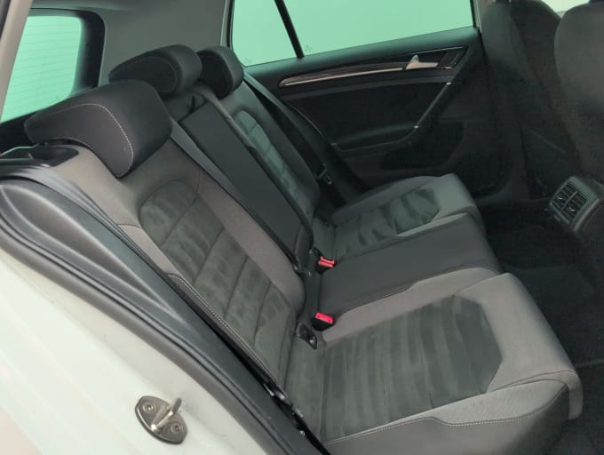 2025 Volkswagen Golf