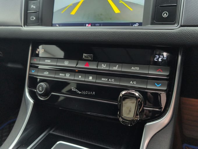 2025 Jaguar Xf