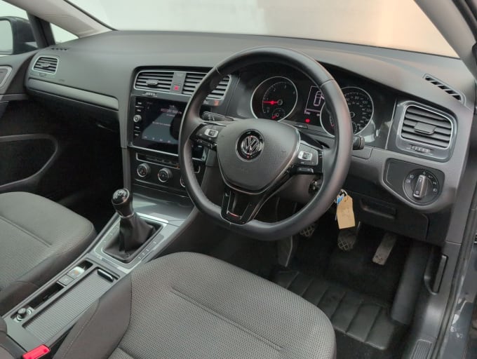 2025 Volkswagen Golf