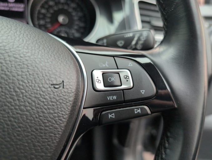 2025 Volkswagen Golf