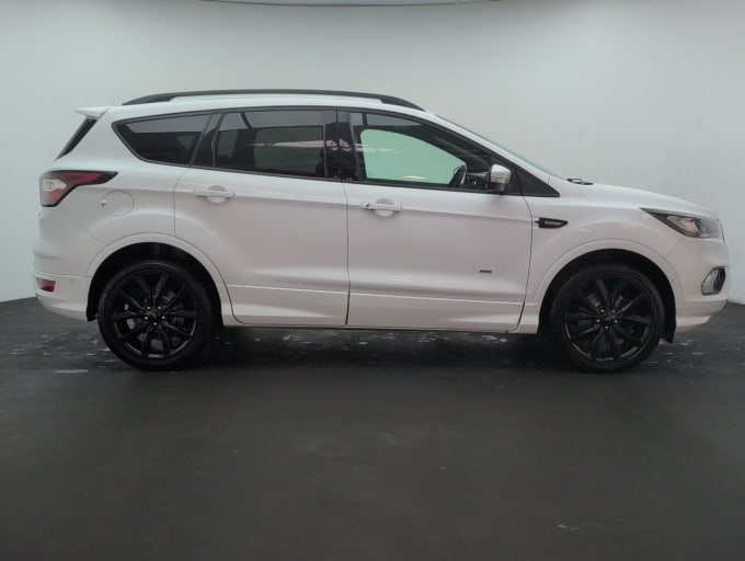 2025 Ford Kuga