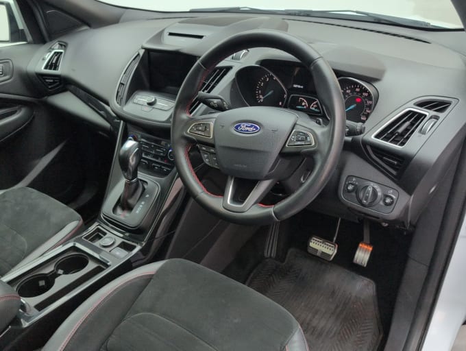 2025 Ford Kuga