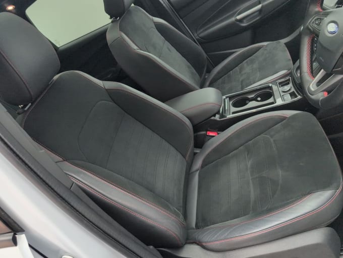 2025 Ford Kuga