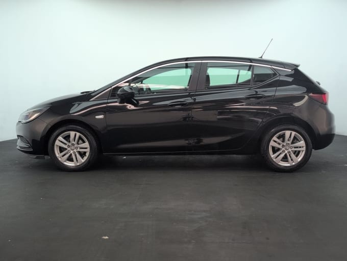 2025 Vauxhall Astra