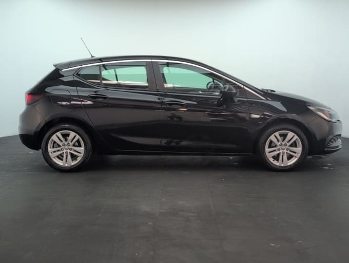 2025 Vauxhall Astra