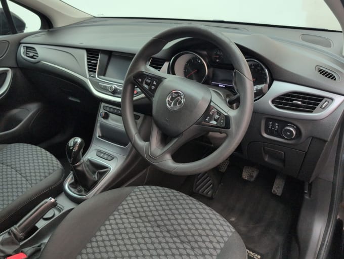 2025 Vauxhall Astra
