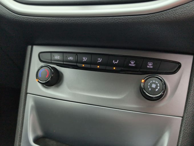 2025 Vauxhall Astra