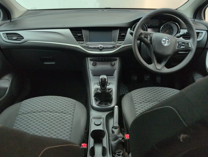 2025 Vauxhall Astra