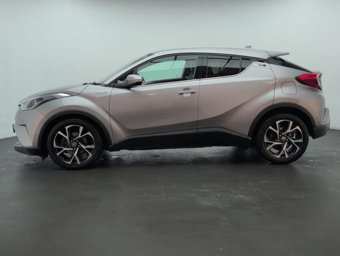 2025 Toyota C-hr