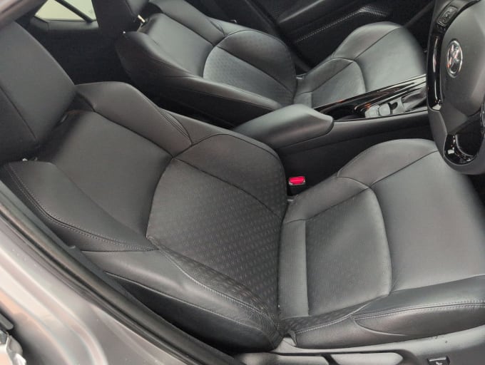 2025 Toyota C-hr