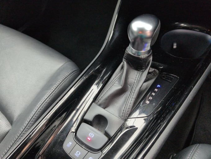 2025 Toyota C-hr