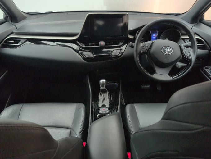 2025 Toyota C-hr