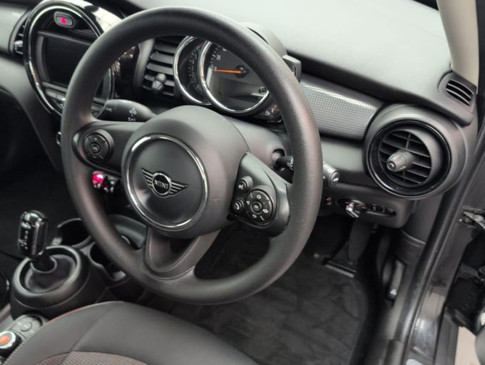 2025 Mini Hatch