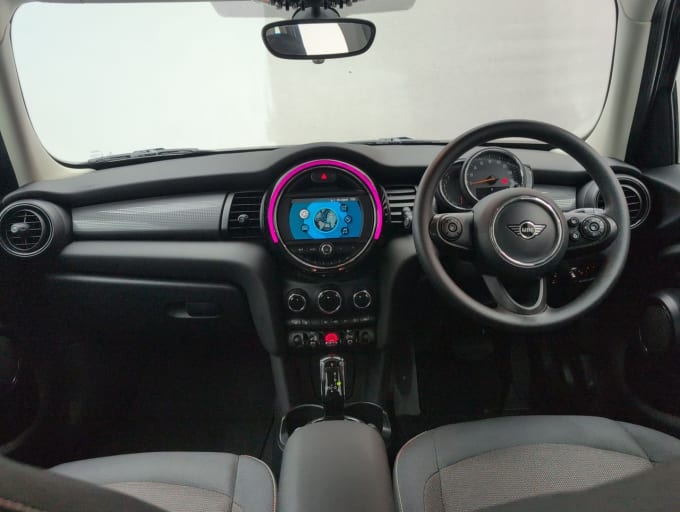 2025 Mini Hatch