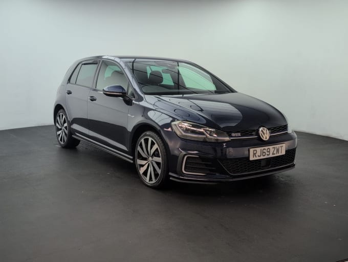 2025 Volkswagen Golf