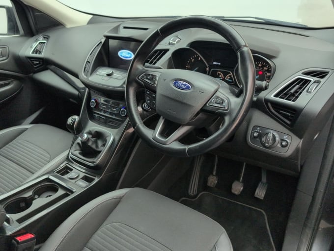 2025 Ford Kuga