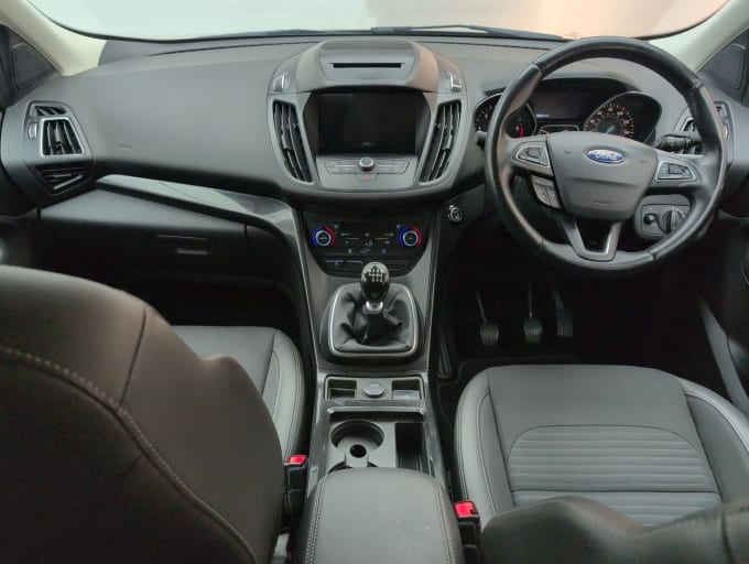 2025 Ford Kuga