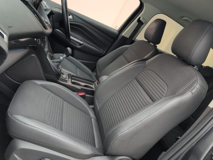 2025 Ford Kuga