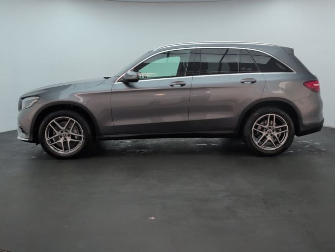 2025 Mercedes-benz Glc