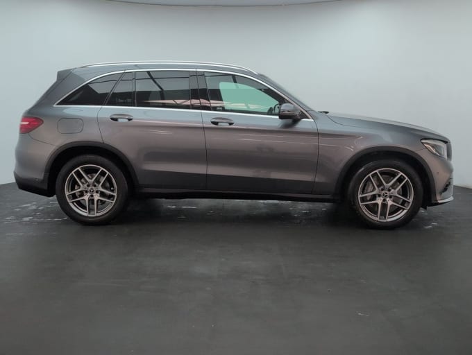 2025 Mercedes-benz Glc