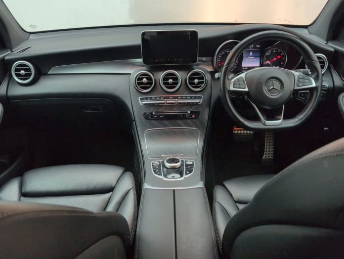 2025 Mercedes-benz Glc