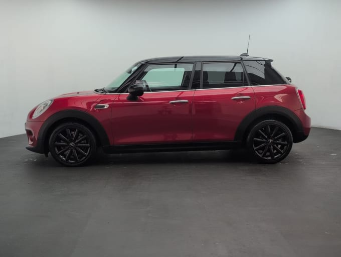 2025 Mini Hatch