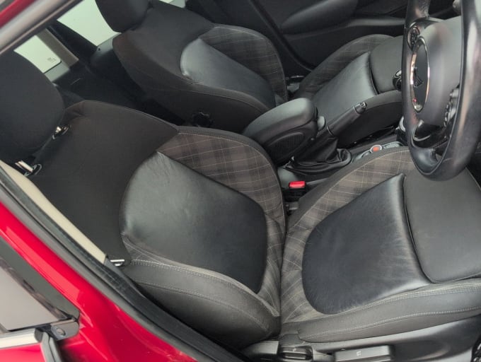 2025 Mini Hatch