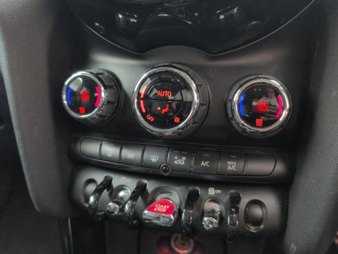 2025 Mini Hatch