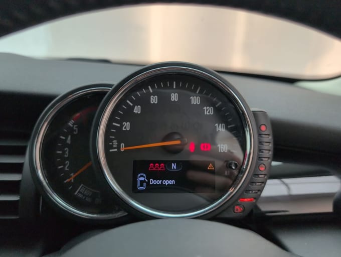 2025 Mini Hatch