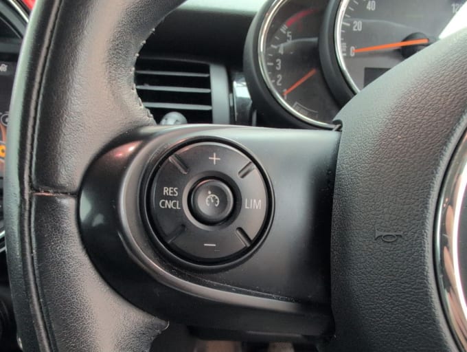 2025 Mini Hatch