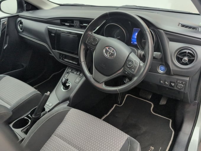 2025 Toyota Auris
